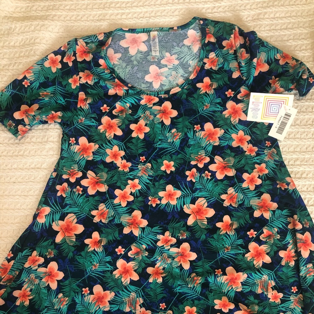 LuLaRoe Perfect T